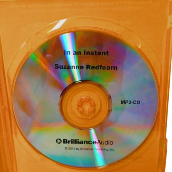 In An Instant Audiobook MP3 Audio Suzanne Redfearn Tested - Picture 4 of 5